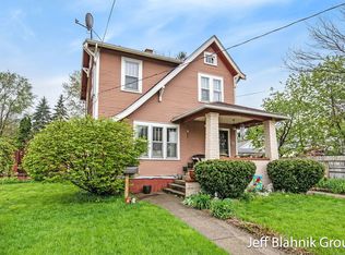 1447 Pine Ave NW, Grand Rapids, MI 49504