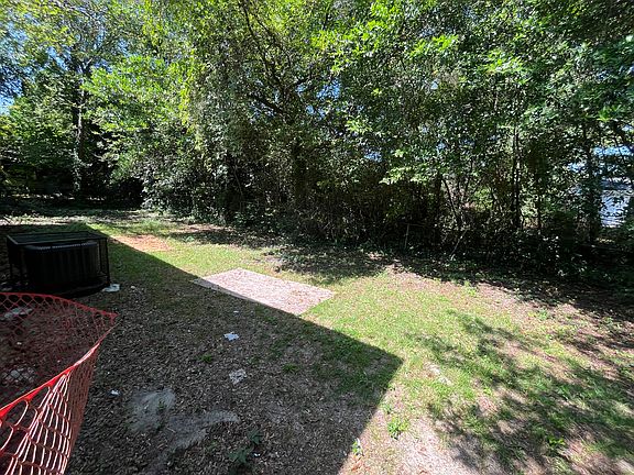3rd image of 3542 Windsor Cir