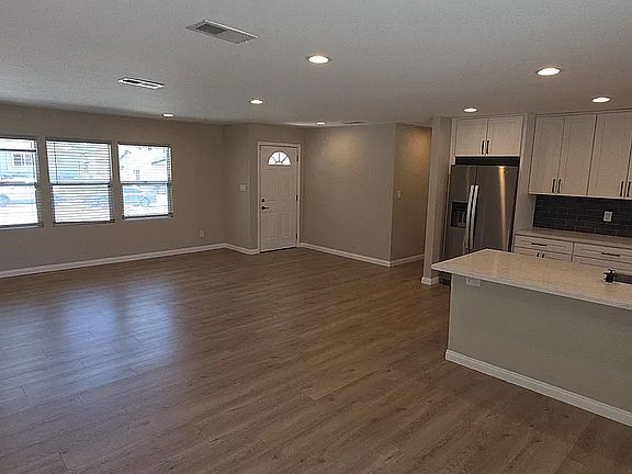 5th image of 9010 Joan St