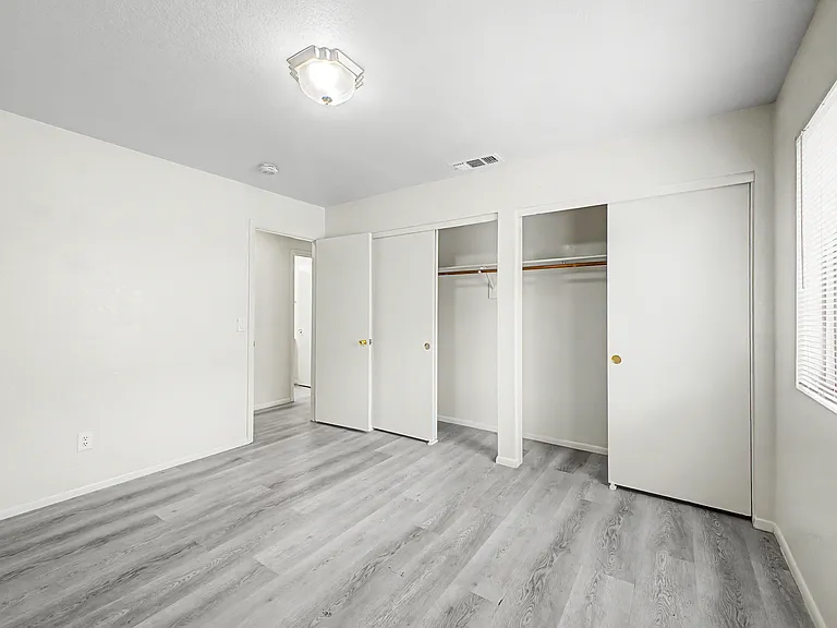 12402 N 41st Ave — Photo 19