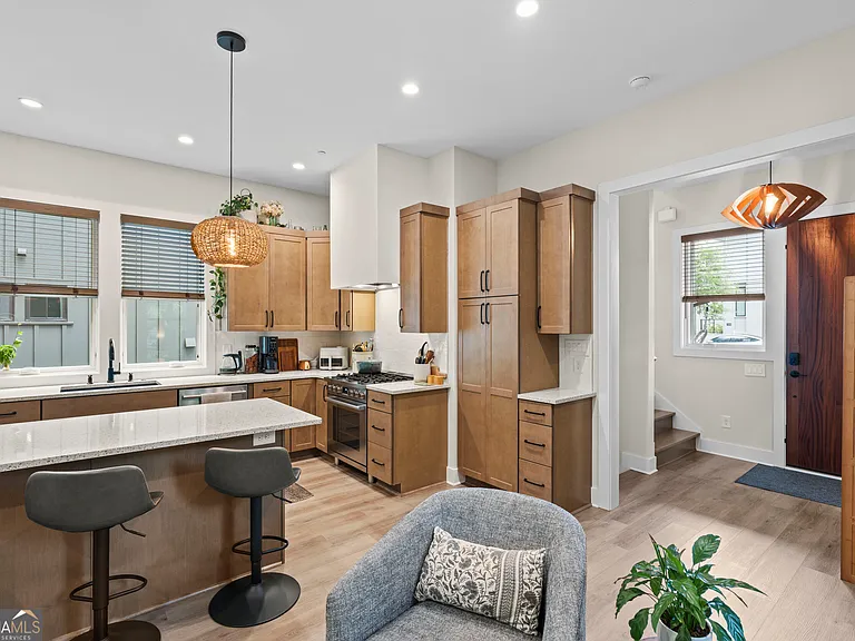 110 Arcadia Ave — Photo 14