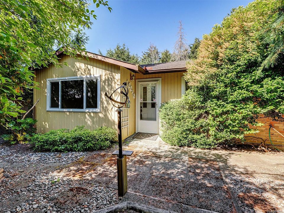 1st image of 10040 Wisteria Pl