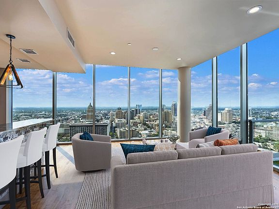 4th image of 610 E MARKET ST #3002
