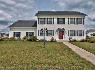 420 Schoolside Dr #L-38, Throop, PA 18512