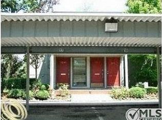 9717 Harbour Cove Ct, Ypsilanti, MI 48197
