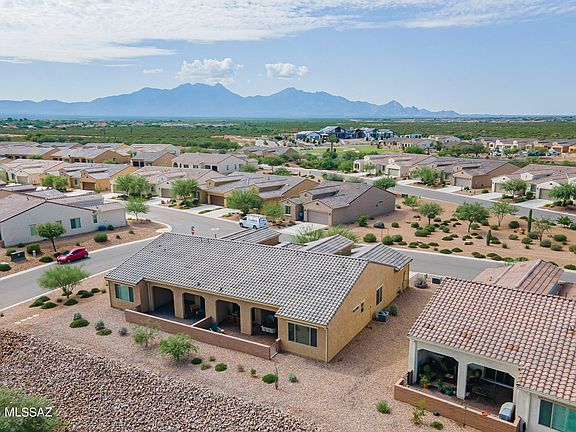 4th image of 1377 E Basalt Dr