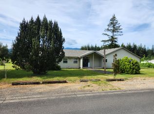 627 NE Forest Ln, Cascade Locks, OR 97014