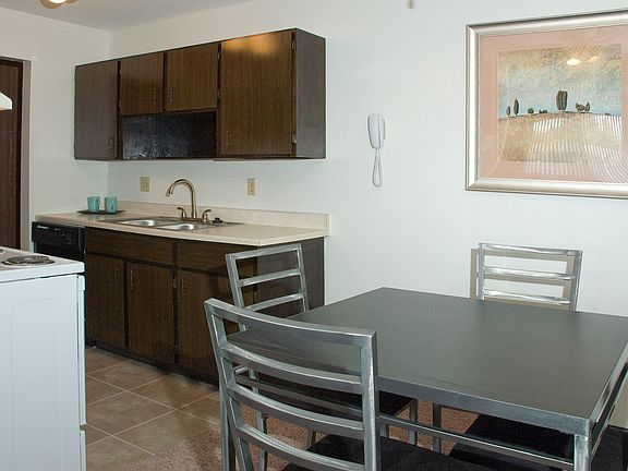 Sage Park Apartments ; Kitchen ; Dining