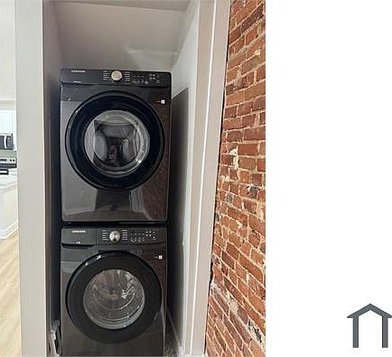 5th image of 121 W Sharpnack St #3