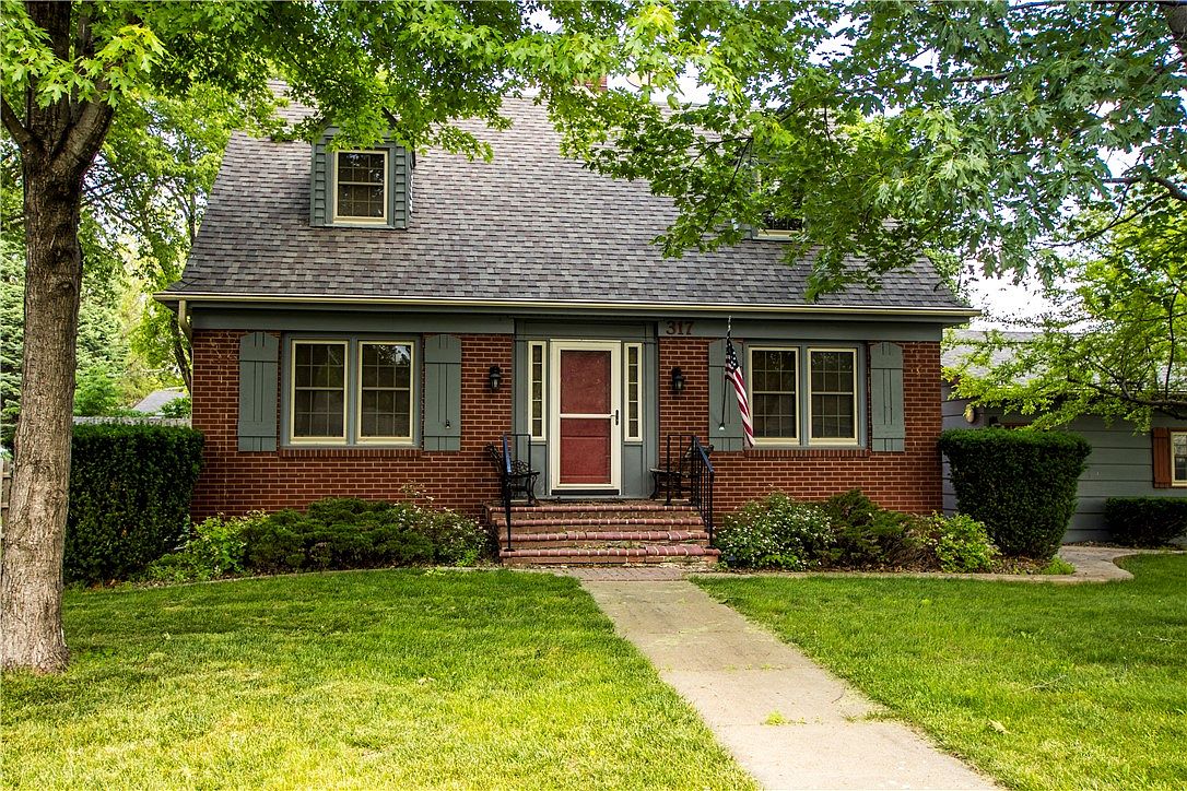 317 Main St, Van Meter, IA 50261 Zillow