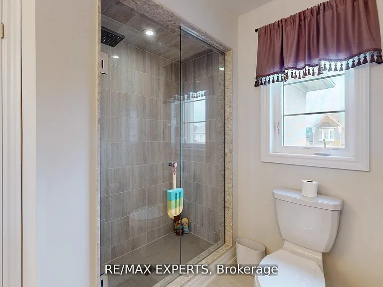 167 Frederick Pearson St — Photo 32
