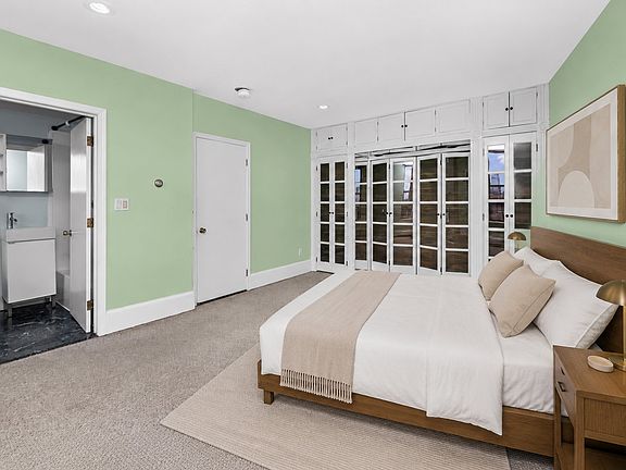 2nd image of 362 Commonwealth Ave APT 6E