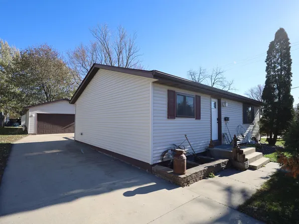 108 3rd Ave SW, Kasson, MN 55944