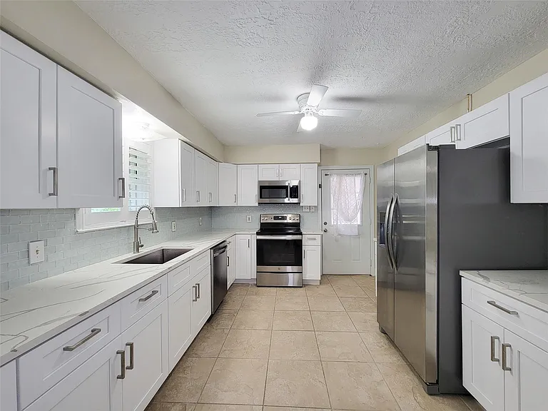 25723 Glen Loch Dr — Photo 12