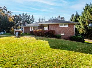 17 Webster Dr, Greenville, PA