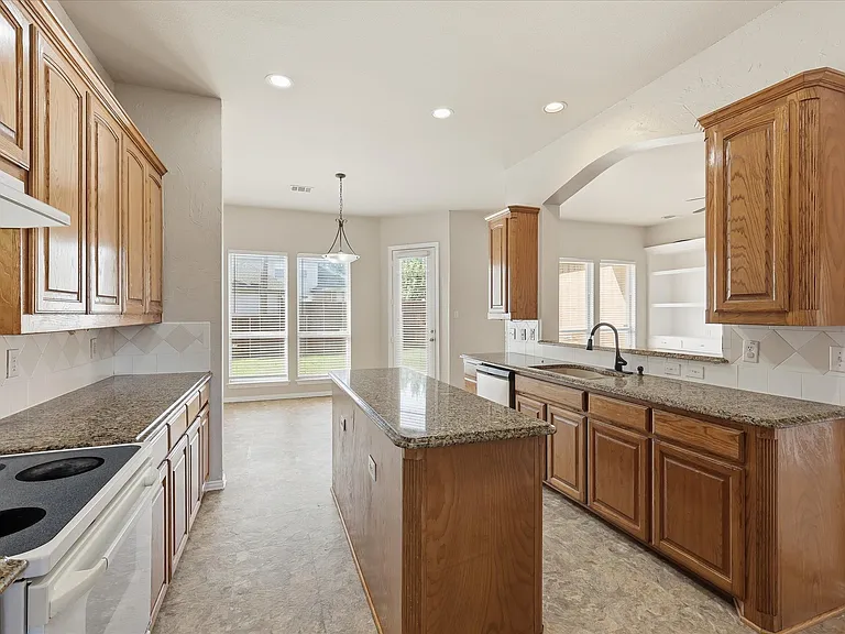 944 Hedgcoxe Rd — Photo 16