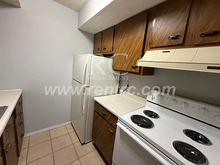 123-13 W Attica St #W — Photo 3
