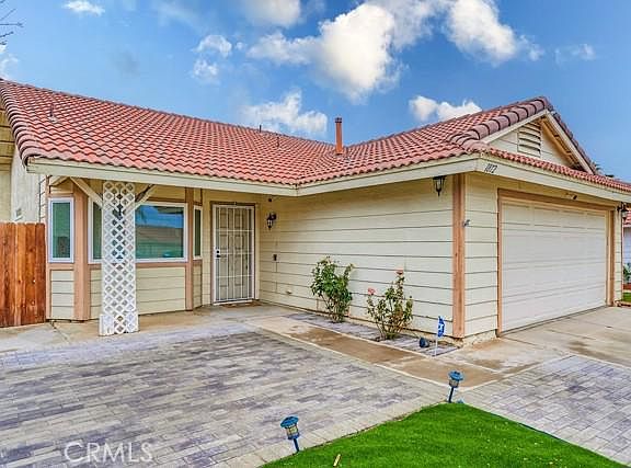 4th image of 1812 Eucalyptus St