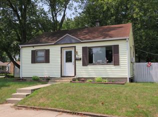600 Georgia St, Walkerton, IN 46574