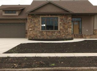 2613 McLeod Dr E, West Fargo, ND 58078