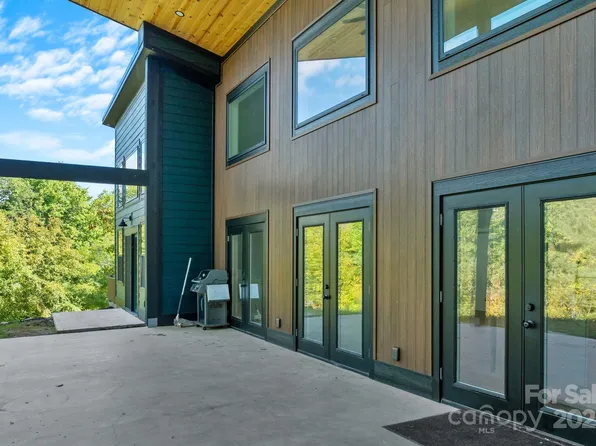 42 S Feather Falls Trl, Old Fort, NC 28762