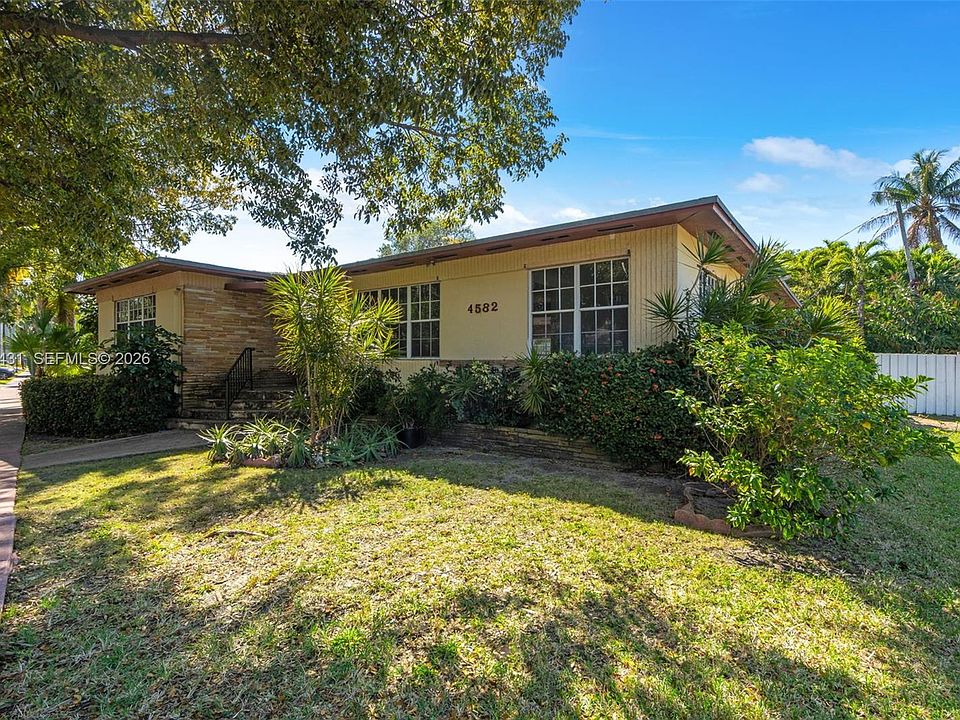 1st image of 4582 Royal Palm Ave