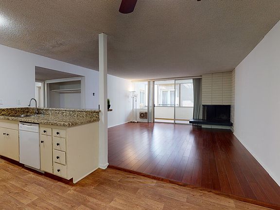 2nd image of 11946 Montana Ave APT 203