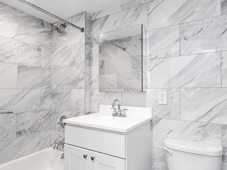 332 E 6th St #1 — Photo 7