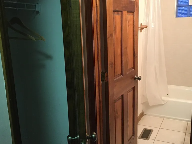 1542 Banbury Ave — Photo 15