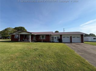 220 Simmons Dr, Millwood, WV 25262