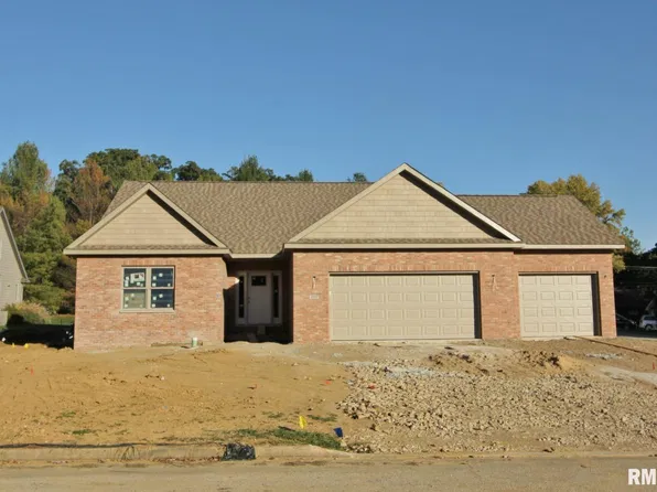 100 Oakridge Ct, East Peoria, IL 61611