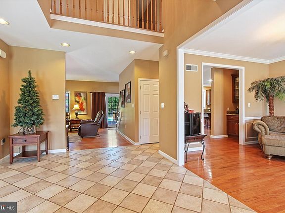 4th image of 3055 Brookfield Dr