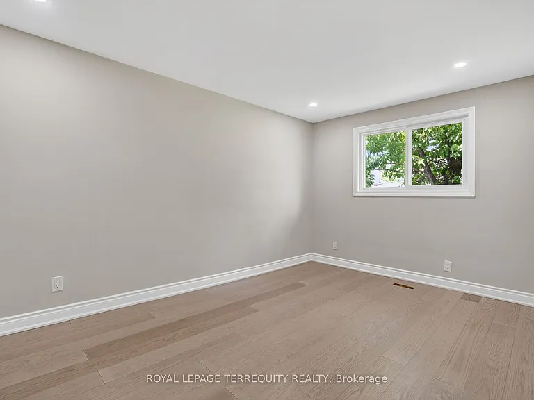 1173 Shadeland Dr — Photo 36