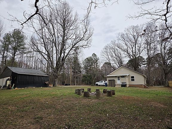 3rd image of 4531 Springs Rd