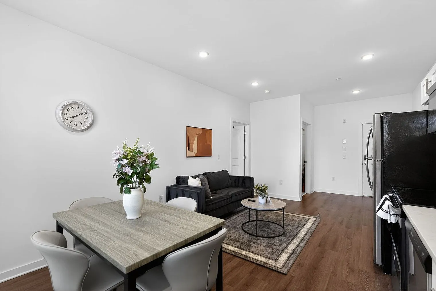 1 bed, 1.0 bath, 5963 sqft, $2,246 — Photo 1