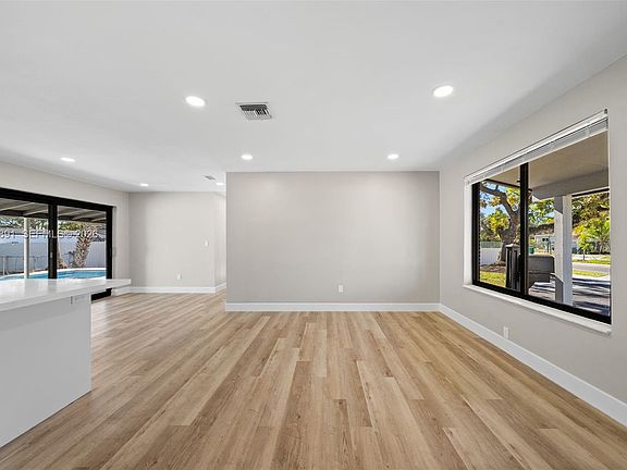 5th image of 19335 Franjo Rd