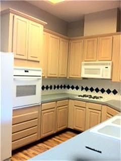 1st image of 810 Gregory Ct