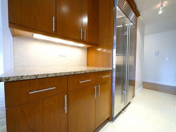 4th image of 765 Amsterdam Ave APT 4C