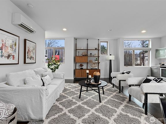 5th image of 2514 S Washington Street