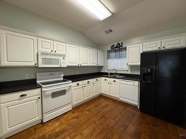 207 S Houston Springs Blvd — Photo 4