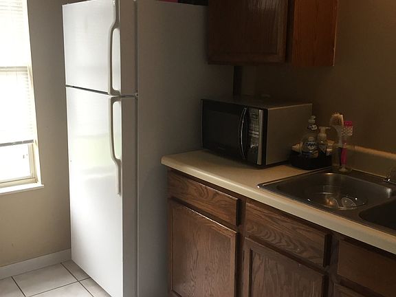 4th image of 2253 Deerwood Rd