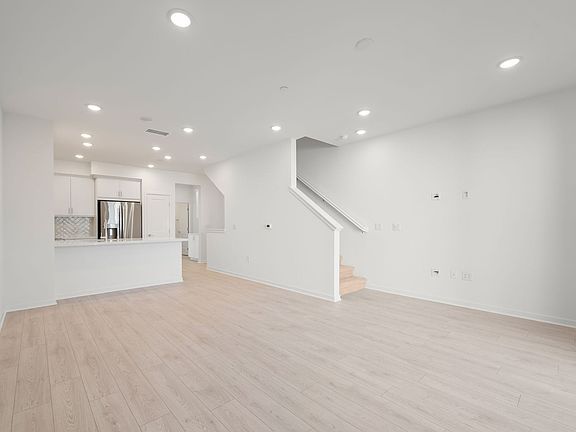 Blossom Plan 6 Homesite 32 Covina, CA