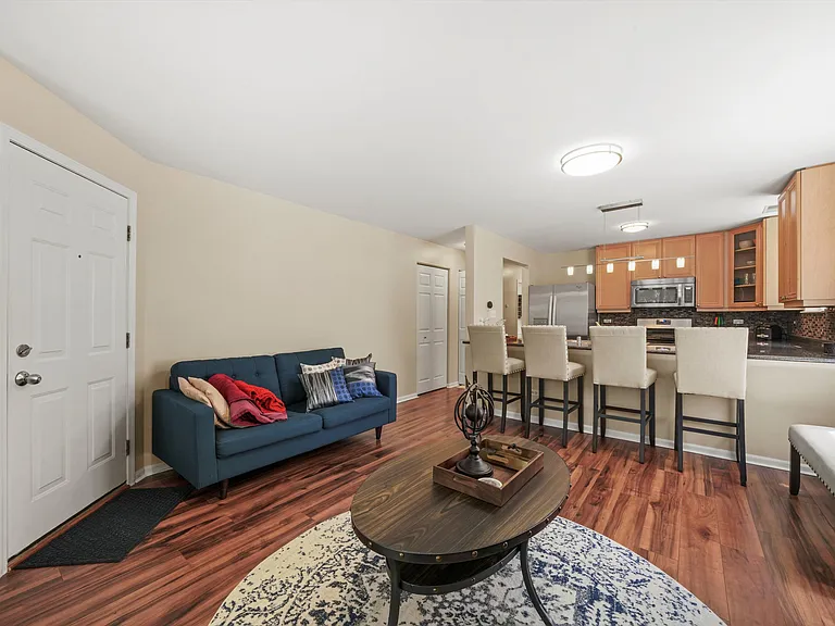 1475 N Larrabee St #B — Photo 3