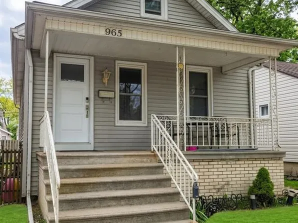965 Bridge Ave, Windsor, ON N9B 2M9