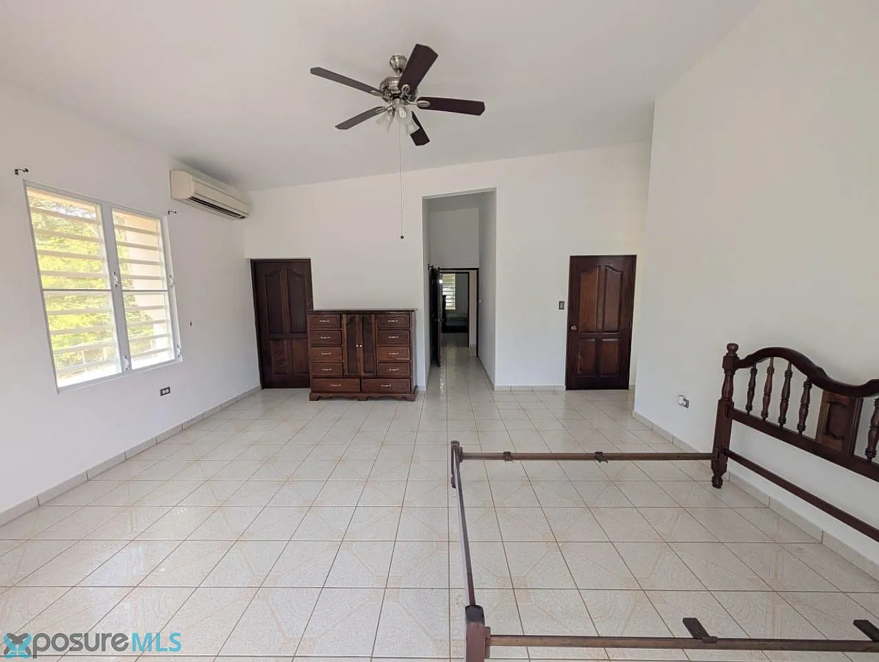 4 bed, 4.0 bath, 2274 sqft, $2,300 — Photo 4