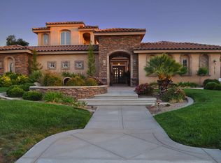 19167 Elkhorn Rd, Apple Valley, CA 92308