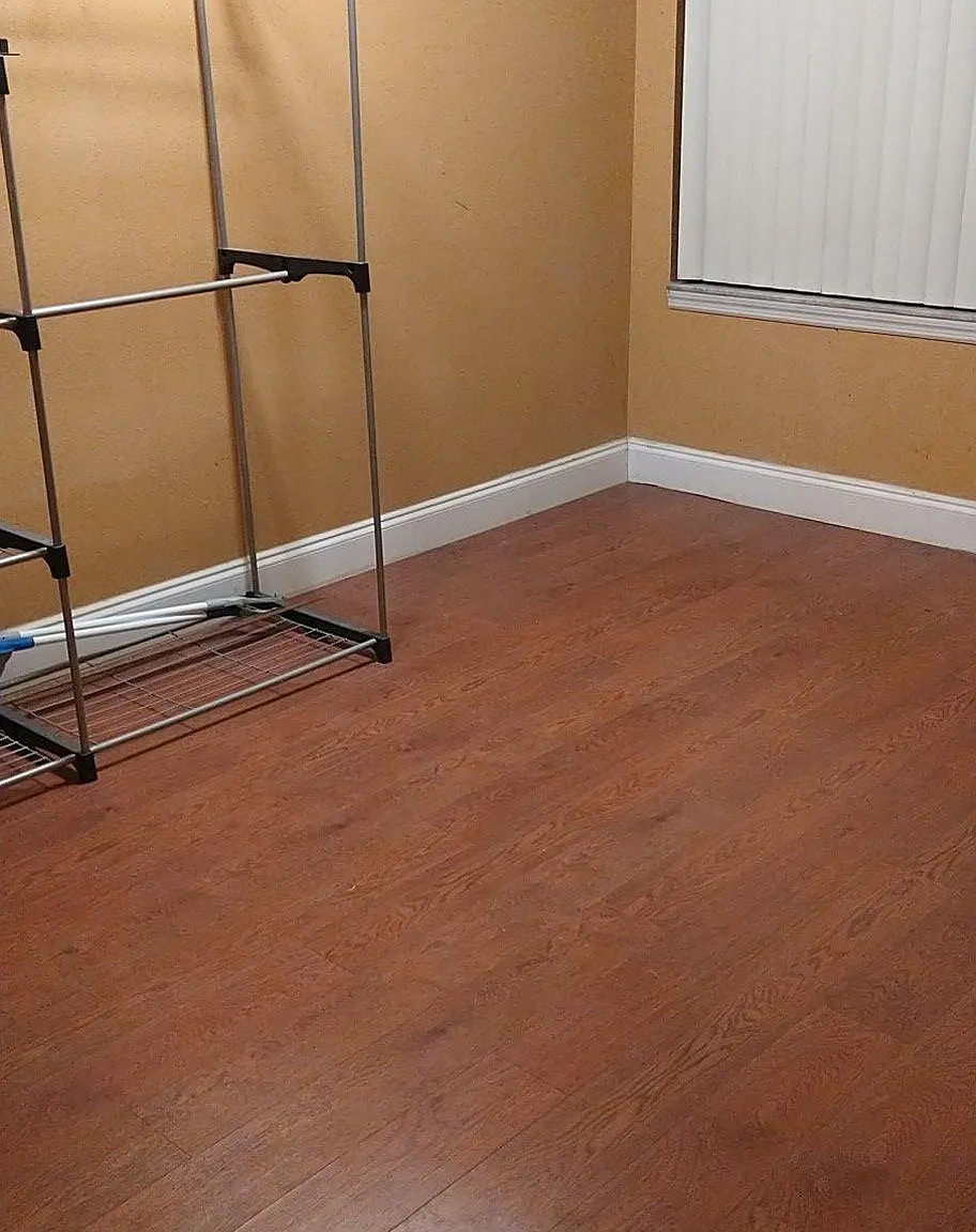 8 Bay Ave — Photo 3