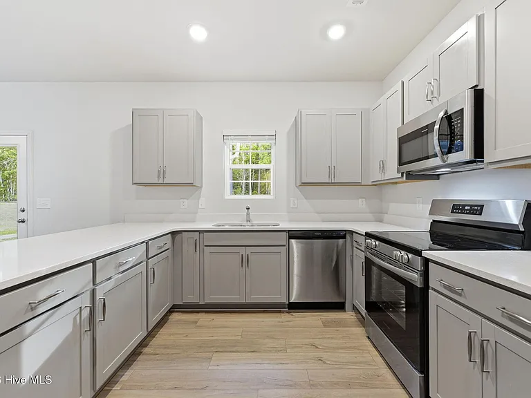 305 Ruby Baird Dr #12 — Photo 9