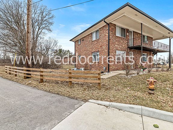 3rd image of 10301-10291 Medallion Dr #110