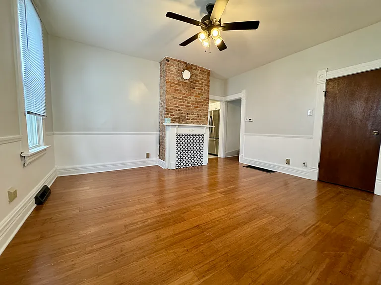 121 Chicago Ave — Photo 15